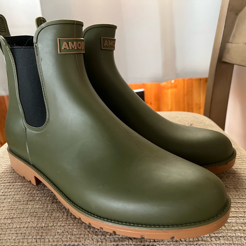 AMO Green Women’s Chelsea Boots